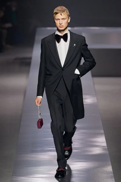 Look 54